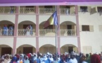 Tchad : un proviseur explique le sens du deuil national à ses élèves