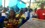 Tchad : des guides formées en transformation de pneus en meubles