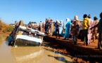 Tchad : un véhicule de transport finit sa course dans l'eau près d’Am Timan