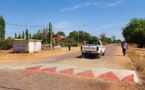 Tchad : Deux (2) dos d'ânes réalisés par un citoyen bénévole à Koumra pour limiter les excès de vitesse