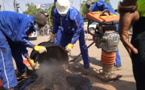 Tchad : des nids-de-poule colmatés avec des déchets plastiques