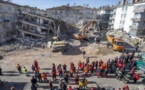 Turquie : un homme sauvé des décombres 160 heures après le tremblement de terre