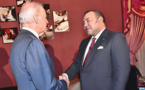 Entretien entre le Roi du Maroc et  le Vice-Président américain à Fès
