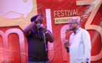 Kartsym et Djigri, récipiendaires du trophée TYI WARA lors du Festival International Mali du Rire