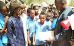 Tchad :  à Mao, AJED-K remet des fournitures scolaires aux meilleurs élèves du CEG Alifa Zezerti