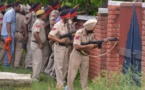 Inde: Huit personnes tuées, la police donne l'assaut