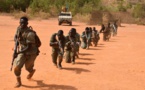 Mali : le chef de l'État exclut six officiers de l'armée