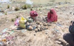 Tchad : les femmes âgées cassent du béton armé pour survivre