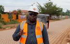 Le chef d'antenne sur la RN5 où l’assise de la chaussée a été contrôlée.