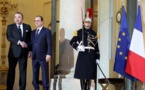 Entretien de haute facture au Palais de l'Elysée entre le Président français et le Roi du Maroc  Entretien de haute facture au Palais de l'Elysée entre le Président français et le Roi du Maroc