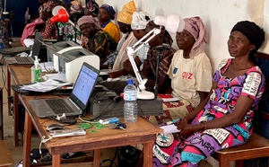 Tchad : ​des cartes d’identité pour renforcer l’autonomie des femmes rurales
