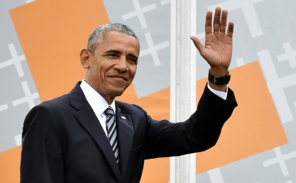 Barack Obama revient doucement sur le terrain politique