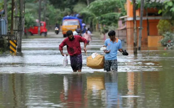 Inde : des inondations font au moins 445 morts