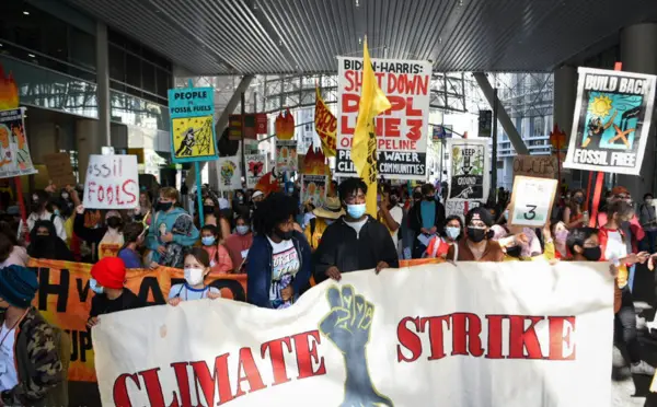 Une vague d'actions en amont de la COP26 pour la fin du financement des énergies fossiles