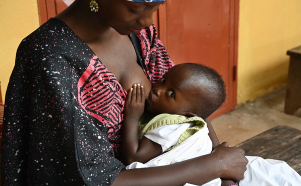 Semaine mondiale de l'allaitement : L'allaitement au travail, un défi réalisable selon l'UNICEF et l'OMS