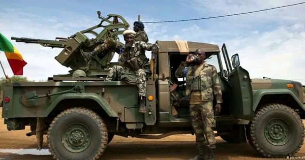 Mali : l'armée a repoussé une attaque terroriste à 35 km de Tombouctou