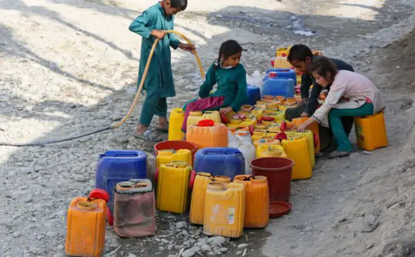 Un enfant sur trois est exposé à de graves pénuries d’eau (UNICEF)