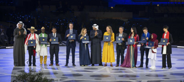 Mohamed bin Zayed récompense 11 nouveaux lauréats du prix Zayed pour le développement durable à la COP28 EAU