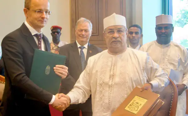Le Tchad et la Hongrie paraphent des protocoles d'accord dans plusieurs domaines