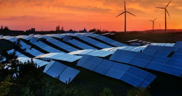 COP28 : l’objectif de tripler les énergies renouvelables n'est réalisable sans mesures d'urgence