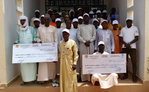 Tchad : les entrepreneurs de la province du Guéra reçoivent des chèques de l'ONAPE