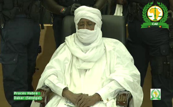 Tchad : Hissein Habré a t'il copié la stratégie de défense de Mohamed Morsi ?