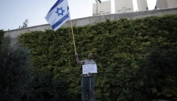 Israël autorise l'alimentation de force des prisonniers en grève de la faim