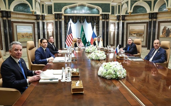 Lavrov à Riyad : Des discussions cruciales pour l'avenir des relations russo-américaines