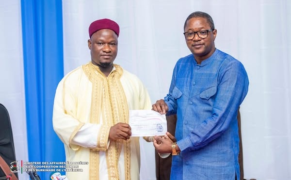 Burkina Faso : Un Burkinabè du Nigeria contribue à l'effort de paix avec un don agricole et financier