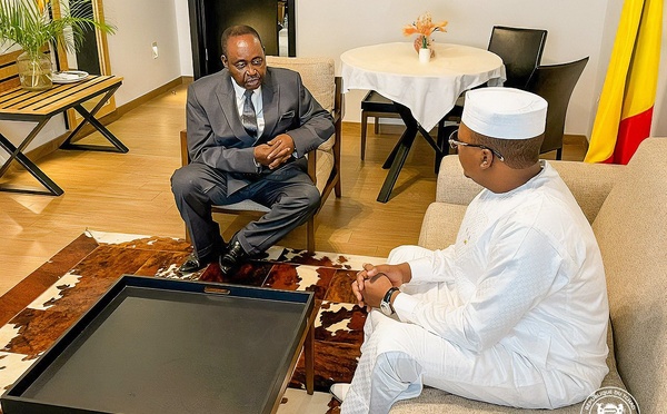 Le président tchadien a reçu l'ancien président centrafricain Bozizé