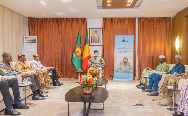 Mali : le président de la Transition accorde une audience au chef du gouvernement burkinabè