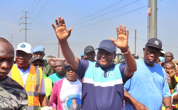 RCA : Le Président Touadéra participe à "Kwa ti Kodro" et dénonce l'insalubrité au Marché Kokoro