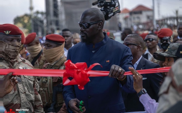 Guinée : Le Président Mamadi Doumbouya inaugure l’échangeur emblématique de Bambéto qui transforme le visage de Conakry