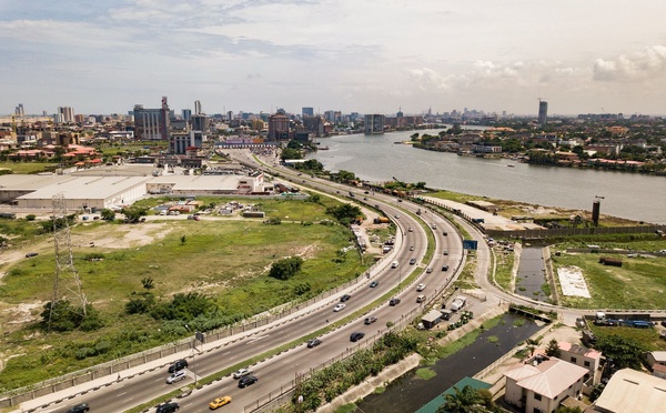 Nigeria : la BAD accorde 500 millions de dollars pour la gouvernance économique et la transition énergétique