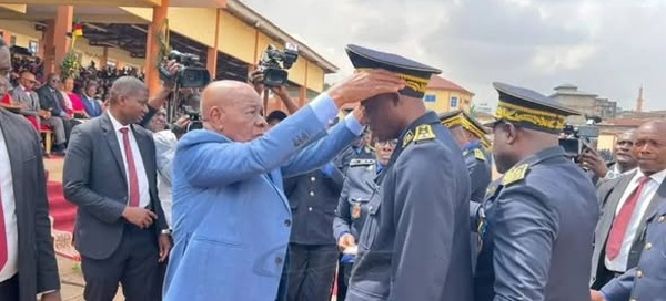 Cameroun : Décoration de 2 332 hauts responsables de la Police Nationale