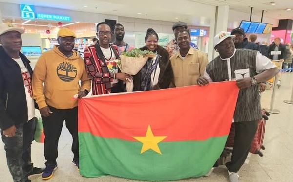 Faso Mêbo : la diaspora burkinabè de Grèce apporte un soutien de 2 135 euros à l’initiative