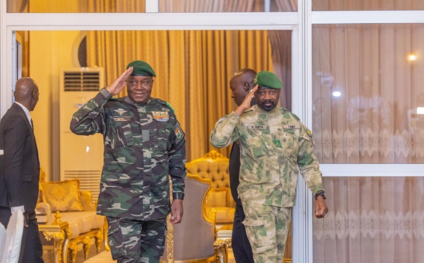 AES : Assimi Goïta offre un dîner d’État aux dirigeants du Niger et du Burkina Faso