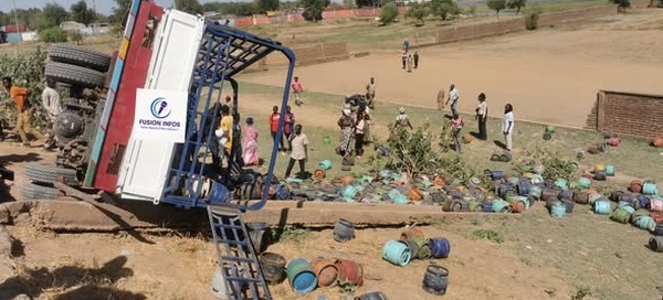 N'Djamena : Un camion de gaz butane se renverse à Walia, un blessé grave enregistré