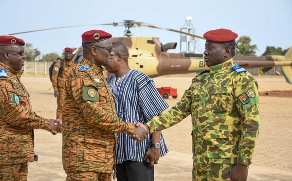 Burkina Faso : Le Ministre de la Guerre en première ligne pour la reconquête territoriale