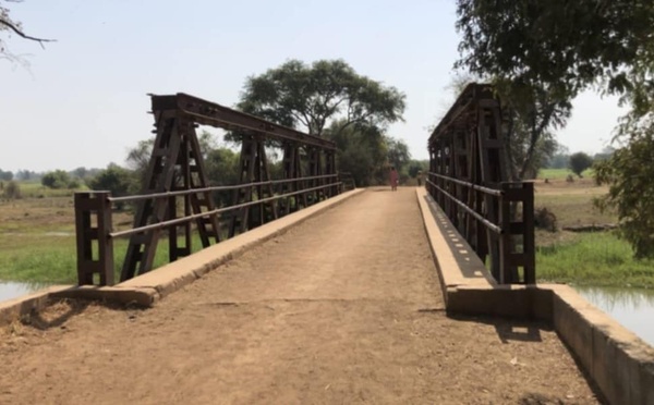 Tchad : les autorités du Moyen Chari suivent les travaux du pont de Tarangara