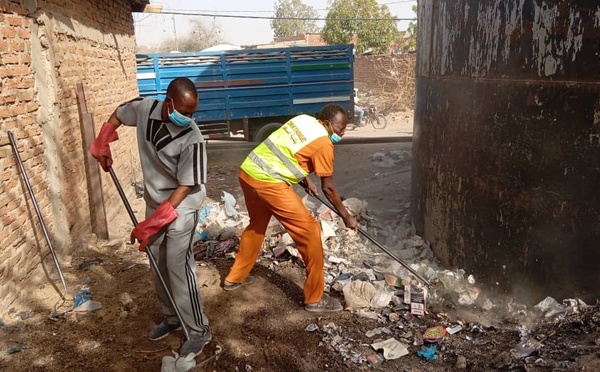 Tchad : opération de nettoyage à Massaguet sous l’impulsion du maire