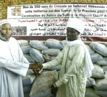 Tchad : les jeunes de la province du Ouaddaï offrent 200 sacs de ciment au sultanat