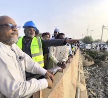 Tchad : Le Ministre de l'Aménagement du Territoire supervise le curage des caniveaux à N'Djamena