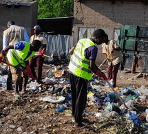 N'Djamena : Citoyenneté Active mène une opération de salubrité à Goudji Charaffa