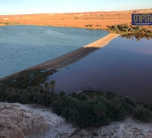 Tchad - Tourisme : La merveille du désert tchadien, le Lac Ounianga.