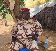 Tchad : à Bitkine, le général Ahmat Koussou Moursal en visite sur un site d’orpaillage