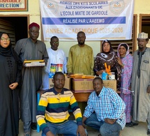 N’Djamena : les anciens élèves de Gardolé offrent du matériel didactique à leur école
