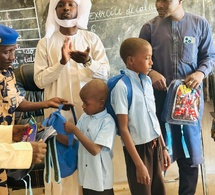 Tchad : l’ADFA offre un important lot de kits scolaires aux élèves de l’école de Djara