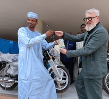 تشاد: برنامج الأمم المتحدة الإنمائي يدعم وزارة العدل بعشر دراجات نارية لتعزيز خدمات العدالة 