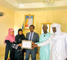 Tchad : la section du Kanem du CNJT décerne une attestation de reconnaissance au préfet du Kanem-Est